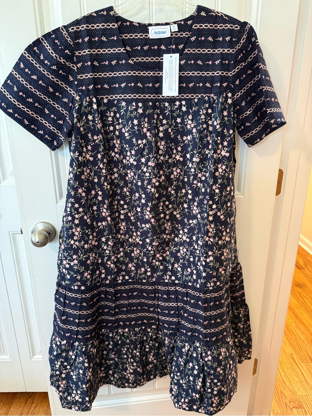 Women’s Navy Floral Print Short Sleeve Dress